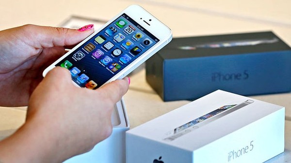 iphone-5-apple-unpacking